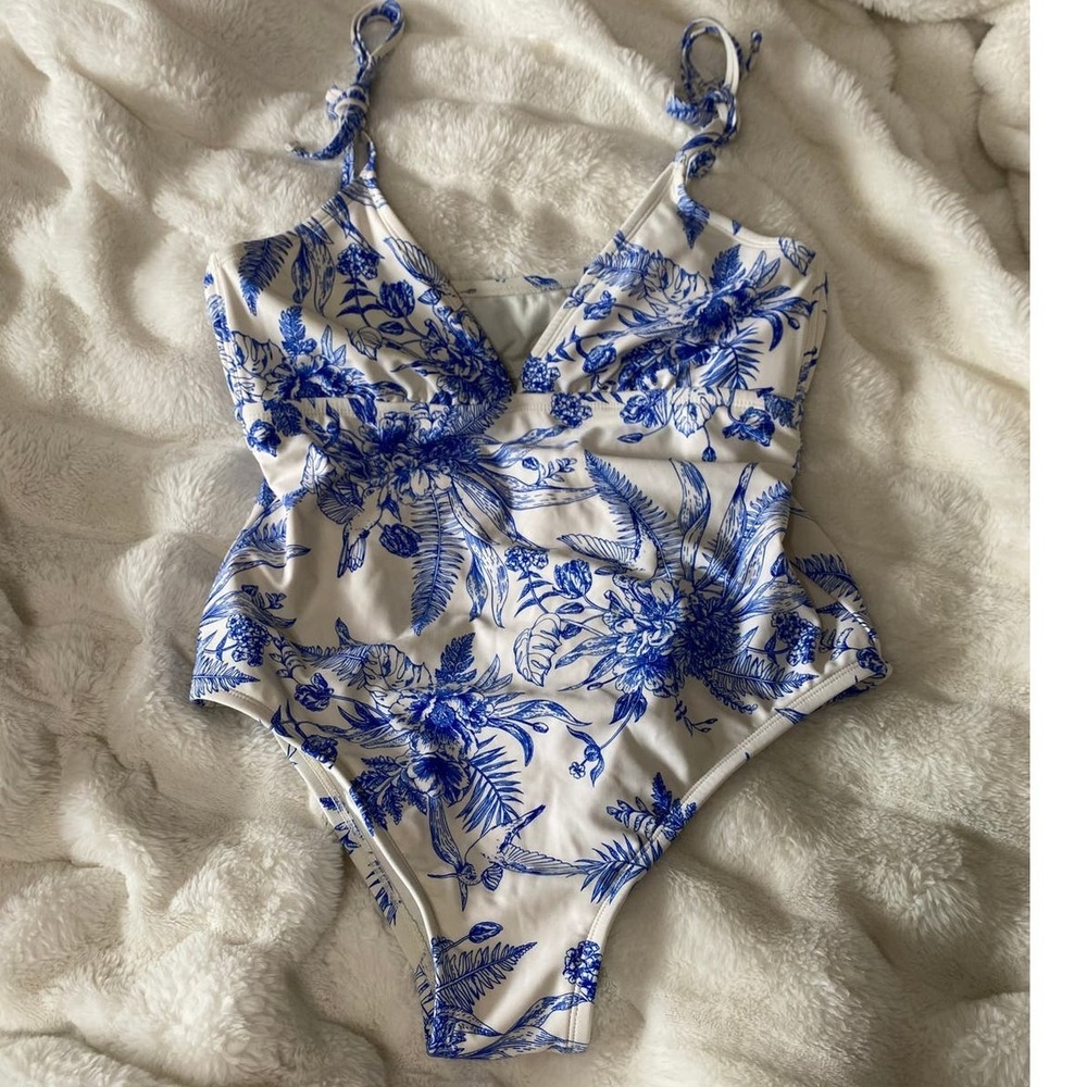 Kona Sol L 12-14 Humming Bird Floral White Blue One Piece Firm Control Swimsuit